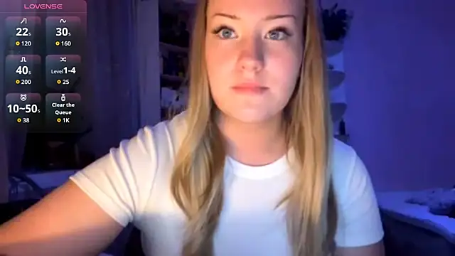 PandaFluff online show from October 11, 4:41 pm