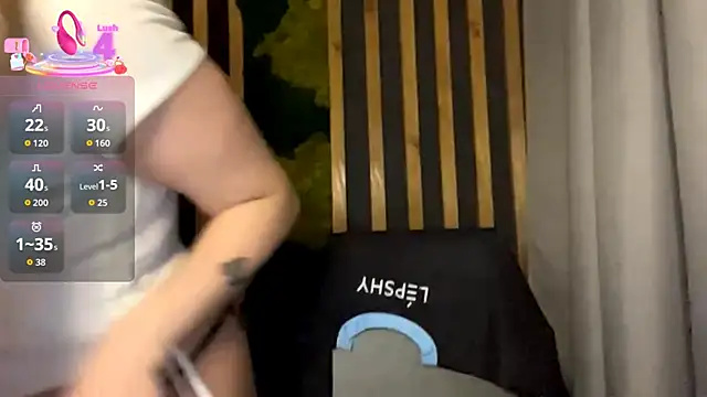 PandaFluff online show from October 26, 4:51 pm