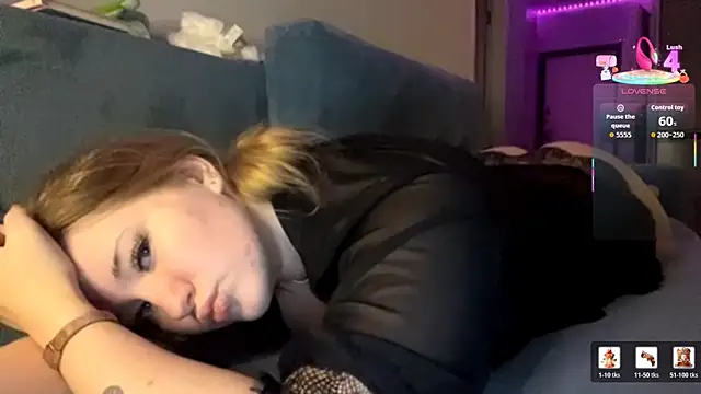 PandaFluff online show from January 11, 5:09 pm