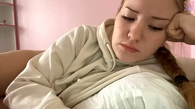 PandaFluff online show from February 13, 6:24 am