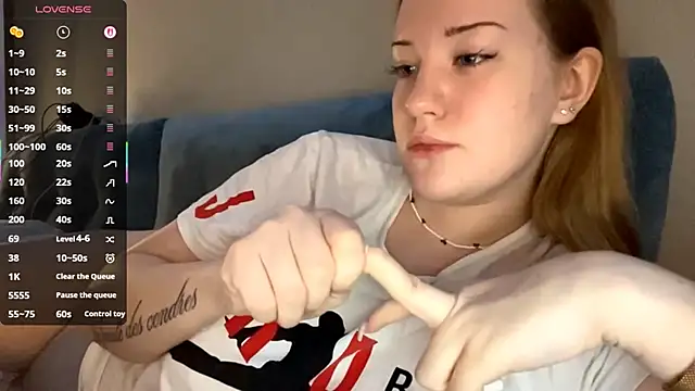 PandaFluff online show from March 21, 5:50 pm