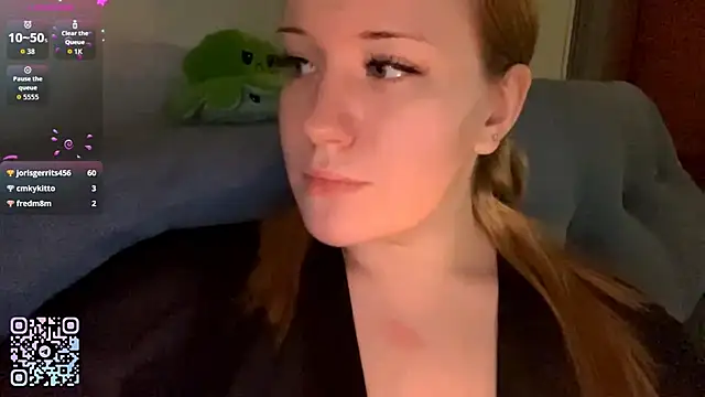 PandaFluff online show from March 4, 9:11 pm