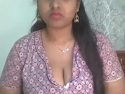 its me Rashmi online show from February 15, 12:48 pm