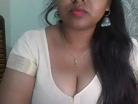 its me Rashmi online show from April 1, 4:59 pm
