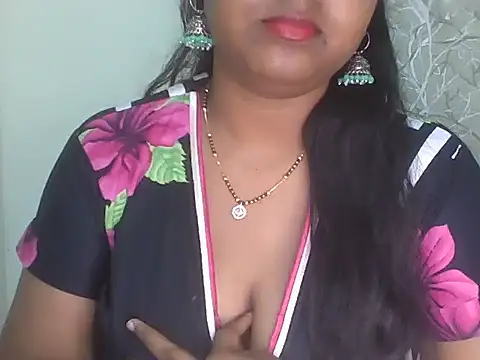 its me Rashmi online show from March 15, 5:42 pm