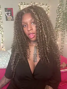 MistiSavannah online show from February 16, 2:05 pm