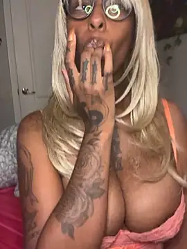 MistiSavannah online show from October 21, 2:11 am