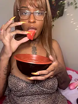 MistiSavannah online show from November 23, 3:00 pm