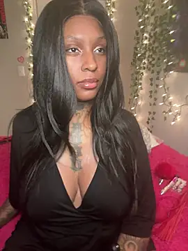 MistiSavannah online show from February 2, 2:10 am