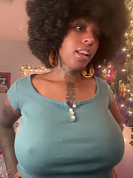 MistiSavannah online show from June 17, 1:32 pm