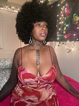 MistiSavannah online show from June 18, 2:10 am