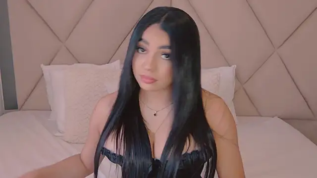 CharlotteeBrownn online show from June 19, 6:36 pm