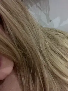 loirinhaszsp online show from April 16, 1:06 am