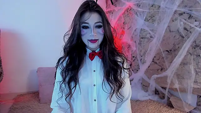 Snapshot of riley_bensongh chatting on October 26, 10:32 pm riley bensongh online show from October 26, 10:32 pm