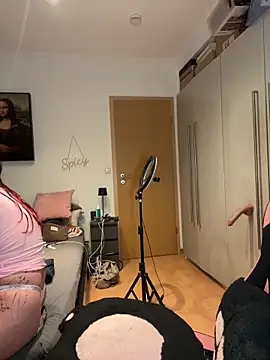 Snapshot of OliviaaFischer chatting on May 24, 5:13 pm OliviaaFischer online show from May 24, 5:13 pm