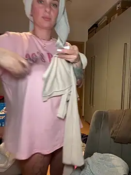 OliviaaFischer online show from February 10, 5:45 pm