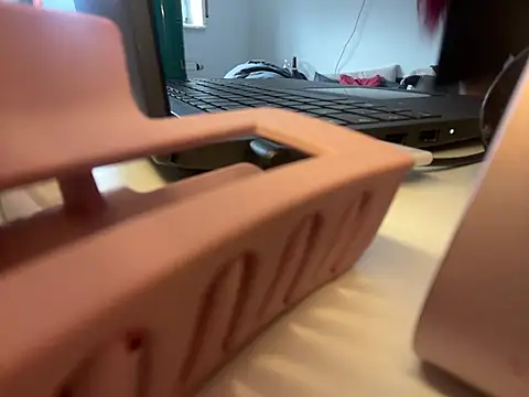 OliviaaFischer online show from February 19, 10:45 am