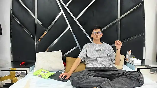 Noa Arez online show from January 16, 4:05 am