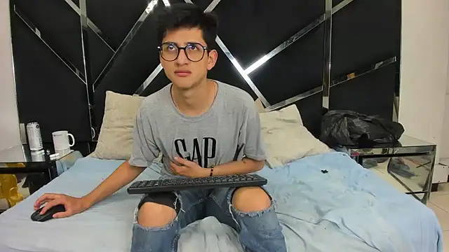 Noa Arez online show from February 1, 12:20 am