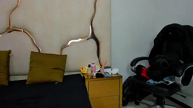 Noa Arez online show from September 11, 3:17 am