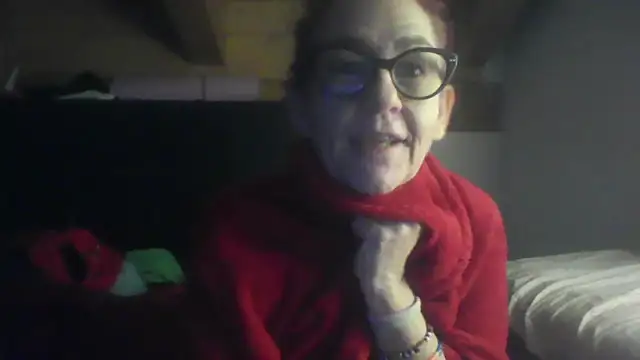 Snapshot of klarissabloum chatting on February 20, 7:10 am klarissabloum online show from February 20, 7:10 am