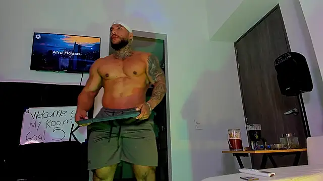 Snapshot of Andrew_Johnnson chatting on October 4, 11:06 pm Andrew Johnnson online show from October 4, 11:06 pm