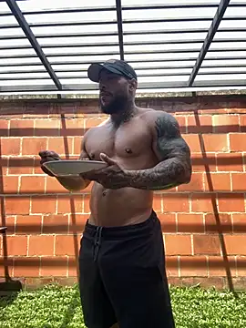 Snapshot of Andrew_Johnnson chatting on October 31, 4:14 pm Andrew Johnnson online show from October 31, 4:14 pm