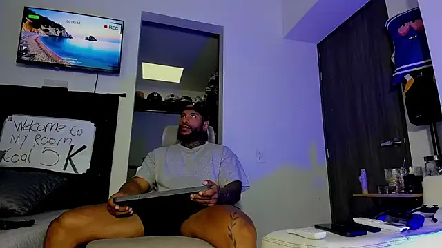 Andrew Johnnson online show from December 20, 5:27 pm