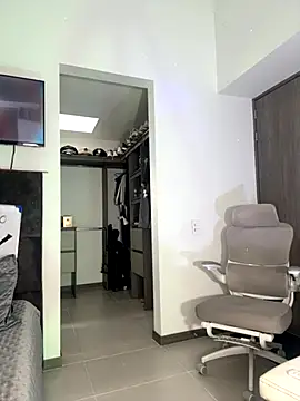 Snapshot of Andrew_Johnnson chatting on December 1, 5:58 pm Andrew Johnnson online show from December 1, 5:58 pm