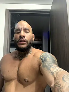 Snapshot of Andrew_Johnnson chatting on October 19, 6:49 am Andrew Johnnson online show from October 19, 6:49 am