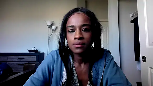 Snapshot of Marlowlovee chatting on October 7, 4:19 pm Marlowlovee online show from October 7, 4:19 pm