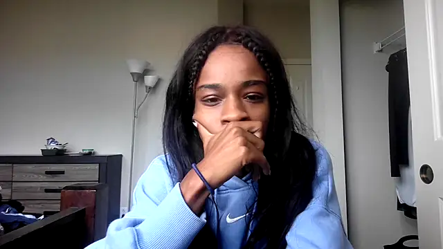Snapshot of Marlowlovee chatting on September 25, 4:13 pm Marlowlovee online show from September 25, 4:13 pm