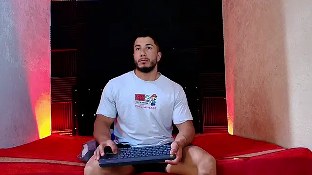 Snapshot of ZaneMaveric chatting on August 1, 4:49 pm ZaneMaveric online show from August 1, 4:49 pm