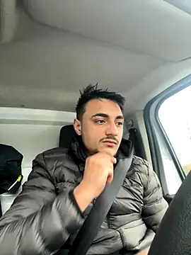 Snapshot of SpyingTouching chatting on December 3, 8:36 am SpyingTouching online show from December 3, 8:36 am