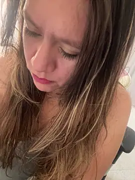 emma hot2006 online show from November 30, 5:14 pm