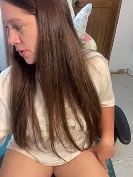 emma hot2006 online show from December 21, 7:37 pm