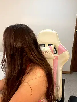 emma hot2006 online show from January 11, 9:00 pm