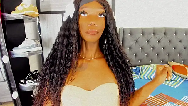 Snapshot of Sara_hot12112 chatting on November 10, 8:19 am Sara hot12112 online show from November 10, 8:19 am