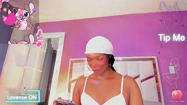 Snapshot of Sara_hot12112 chatting on July 2, 8:04 pm Sara hot12112 online show from July 2, 8:04 pm