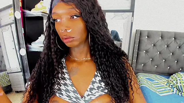 Snapshot of Sara_hot12112 chatting on November 7, 10:13 pm Sara hot12112 online show from November 7, 10:13 pm