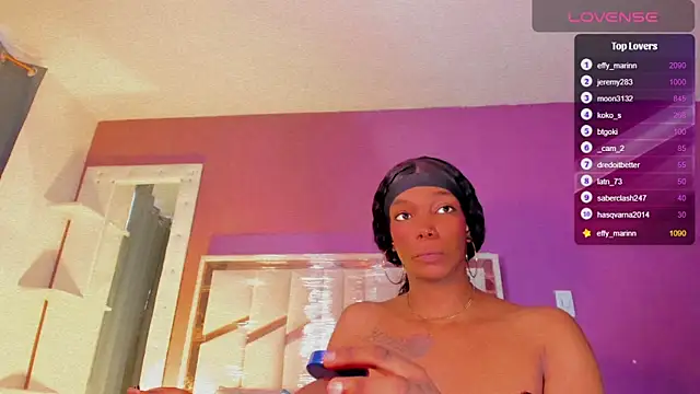 Snapshot of Sara_hot12112 chatting on June 7, 4:23 pm Sara hot12112 online show from June 7, 4:23 pm