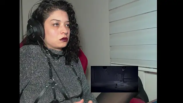 Snapshot of miss_carmila1 chatting on October 10, 10:43 pm miss carmila1 online show from October 10, 10:43 pm