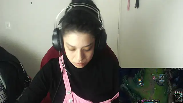 Snapshot of miss_carmila1 chatting on October 31, 11:11 pm miss carmila1 online show from October 31, 11:11 pm