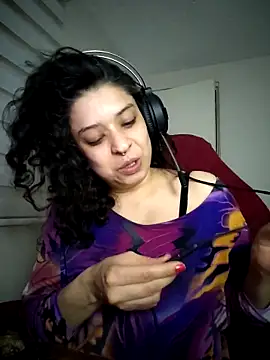 Snapshot of miss_carmila1 chatting on November 6, 2:15 am miss carmila1 online show from November 6, 2:15 am