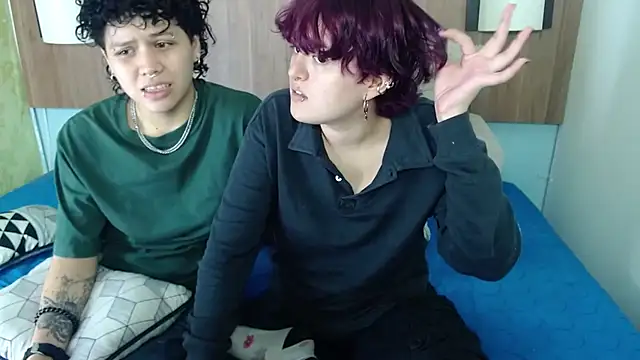 Snapshot of JadeAndJess_ chatting on September 14, 2:17 pm JadeAndJess online show from September 14, 2:17 pm