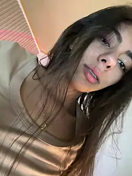 Snapshot of LilybethGray chatting on July 18, 1:25 am LilybethGray online show from July 18, 1:25 am
