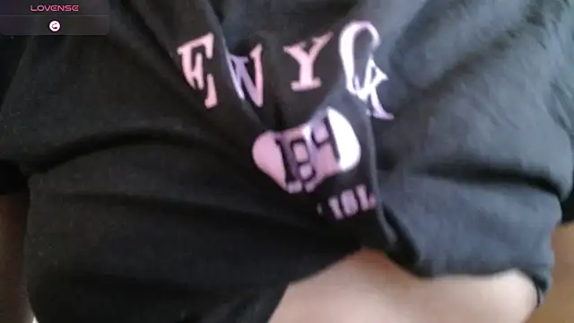 Snapshot of LilybethGray chatting on September 8, 4:39 pm LilybethGray online show from September 8, 4:39 pm