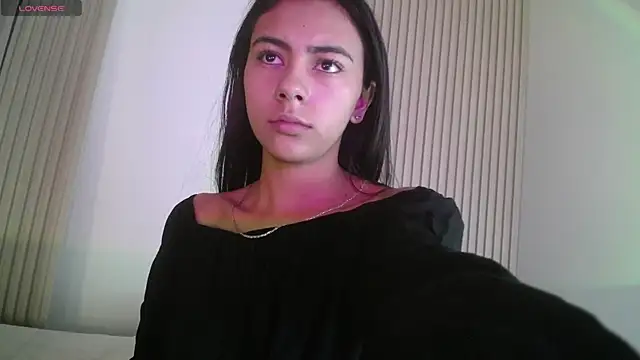 Snapshot of LilybethGray chatting on September 15, 10:54 pm LilybethGray online show from September 15, 10:54 pm
