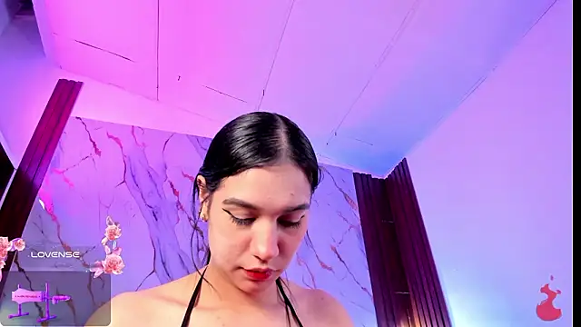 Emmiicute online show from March 10, 8:46 pm