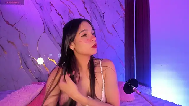 Emmiicute online show from November 17, 2:26 am